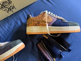 NIKE AIR FORCE 1