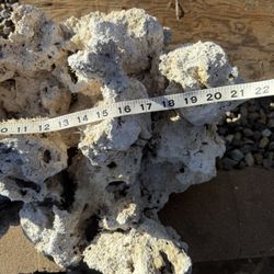 Dry Live Rock Over 270 Lbs $200