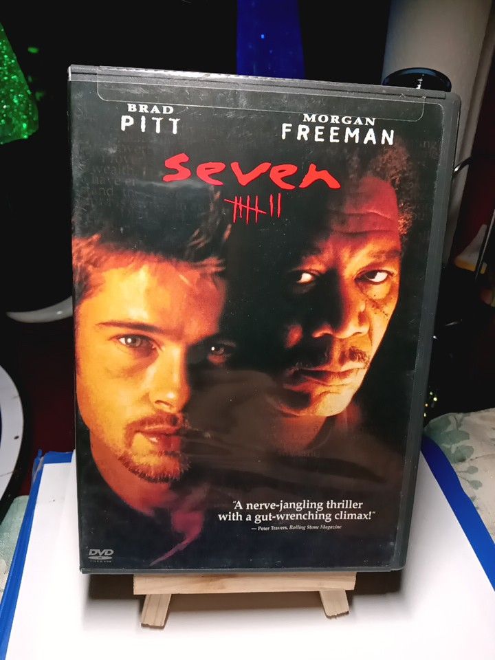 Seven DvD Movie Brad Pitt Morgan Freeman