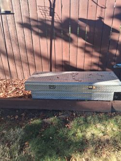 Toolbox for toyota pickup