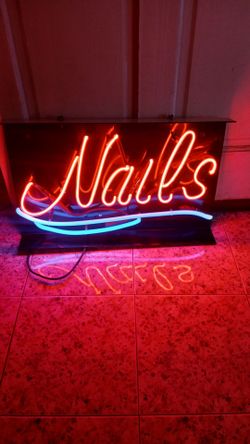Nails Sign