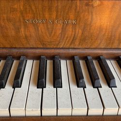 Pianists Special! This Spinet Piano Needs Some Love