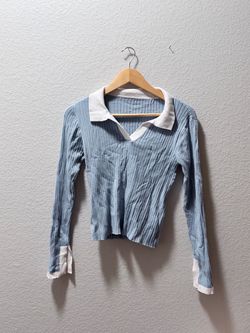 Sweater DAZY brand size Medium
