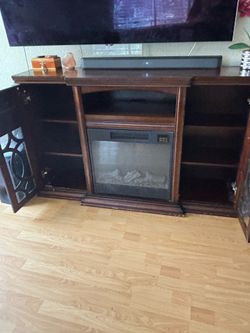 Entertainment center