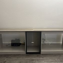 TV Stand for over 65“