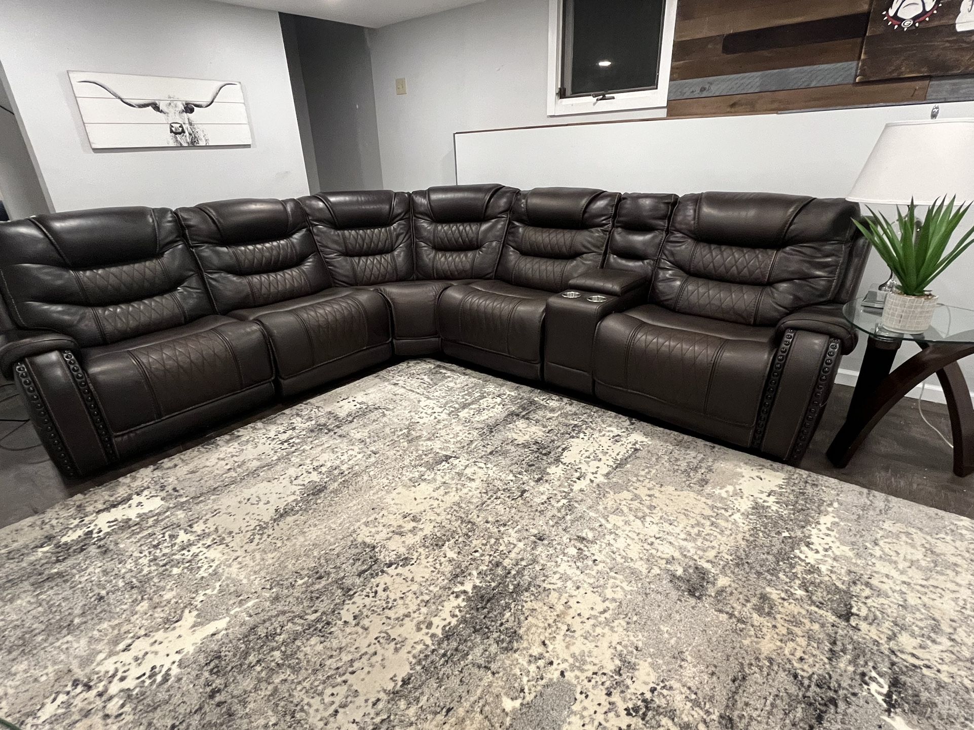 Rooms to Go Dual Power Eric Church Headliner Sectional