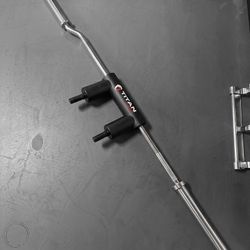Safety Squat Bar (Titan Fitness)