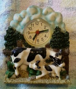 Dairy Cow Desk Clock