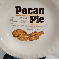 Decorative pie dish