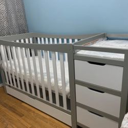 Crib With Changing Table And Mattress 