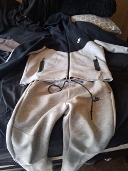 Nike Tech Fleece Tracksuit Set