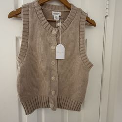 Song of Style by Aimee Song Button Down Sleeveless Sweater, Size M, NWT