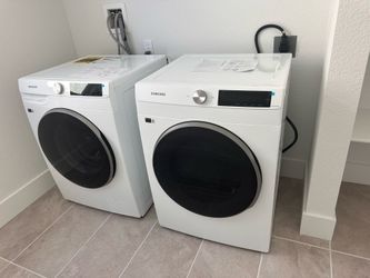 New - Samsung 24" Compact Smart Front-Load Washer & Dryer Set
