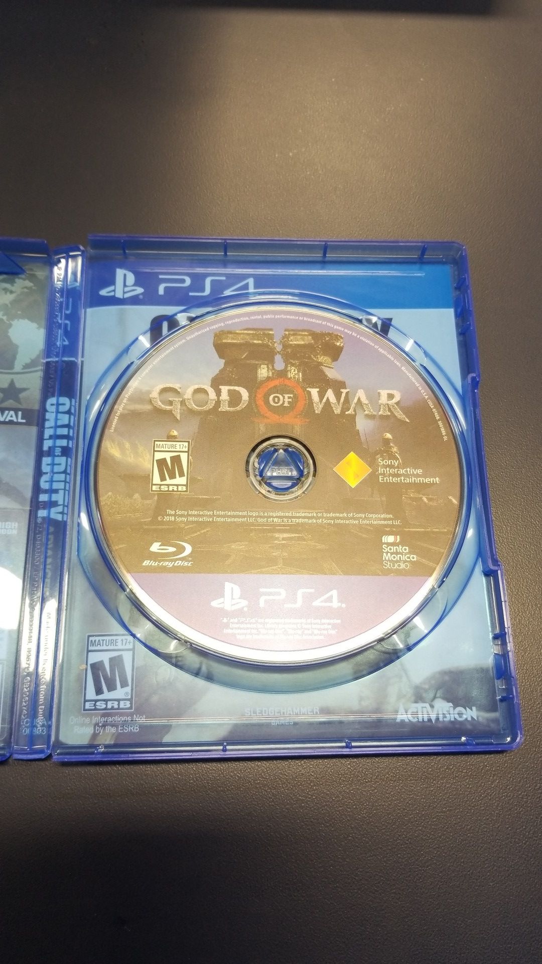 PS4 God of War (777457-14)