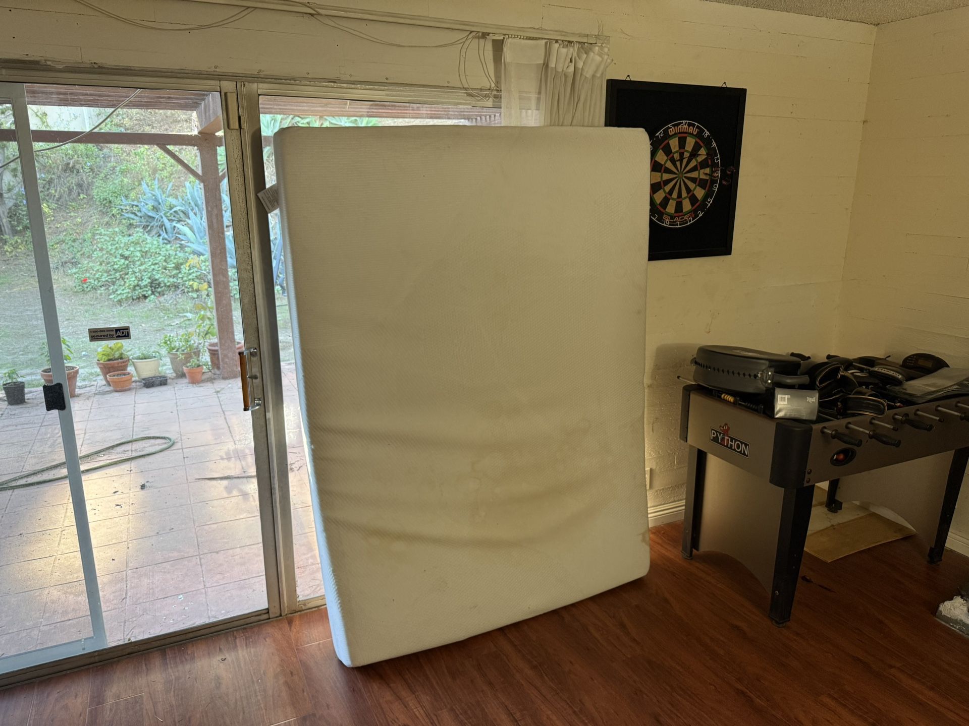 Full Sized Mattress And Frame 