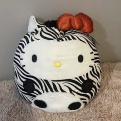 Hello Kitty Is The Big One 