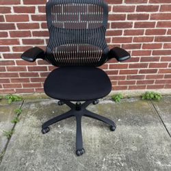 Knoll Generation Chair