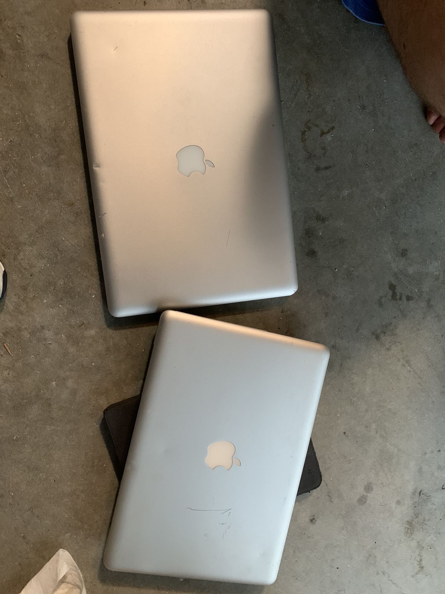 MacBook Air cA1278 and MacBook Pro a1286. Not sure if they work.