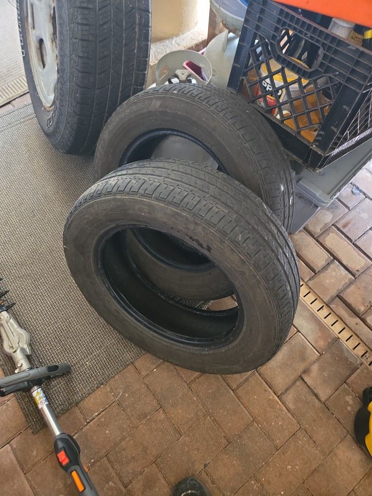 Bridgestone 185/65/15 Tires Used Pair
