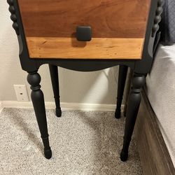 TABLE (END): Solid Wood (2-tone).