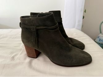 Violet & Red boots