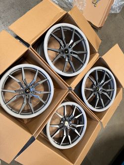 OEM Lamborghini Aventador wheels