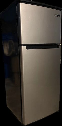 MAGIC CHEF 4.5 cu. ft. MINI-REFRIGERATOR