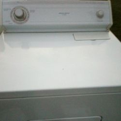 HEAVY DUTY LARGE CAPACITY ELECTRIC DRYER LIKE NEW CONDITION 