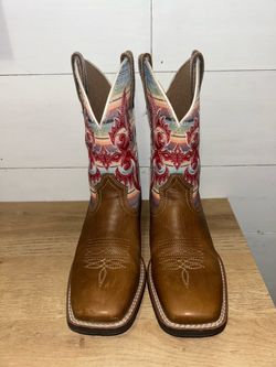 Ariat boots size 3.5