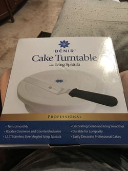 Cake turntable