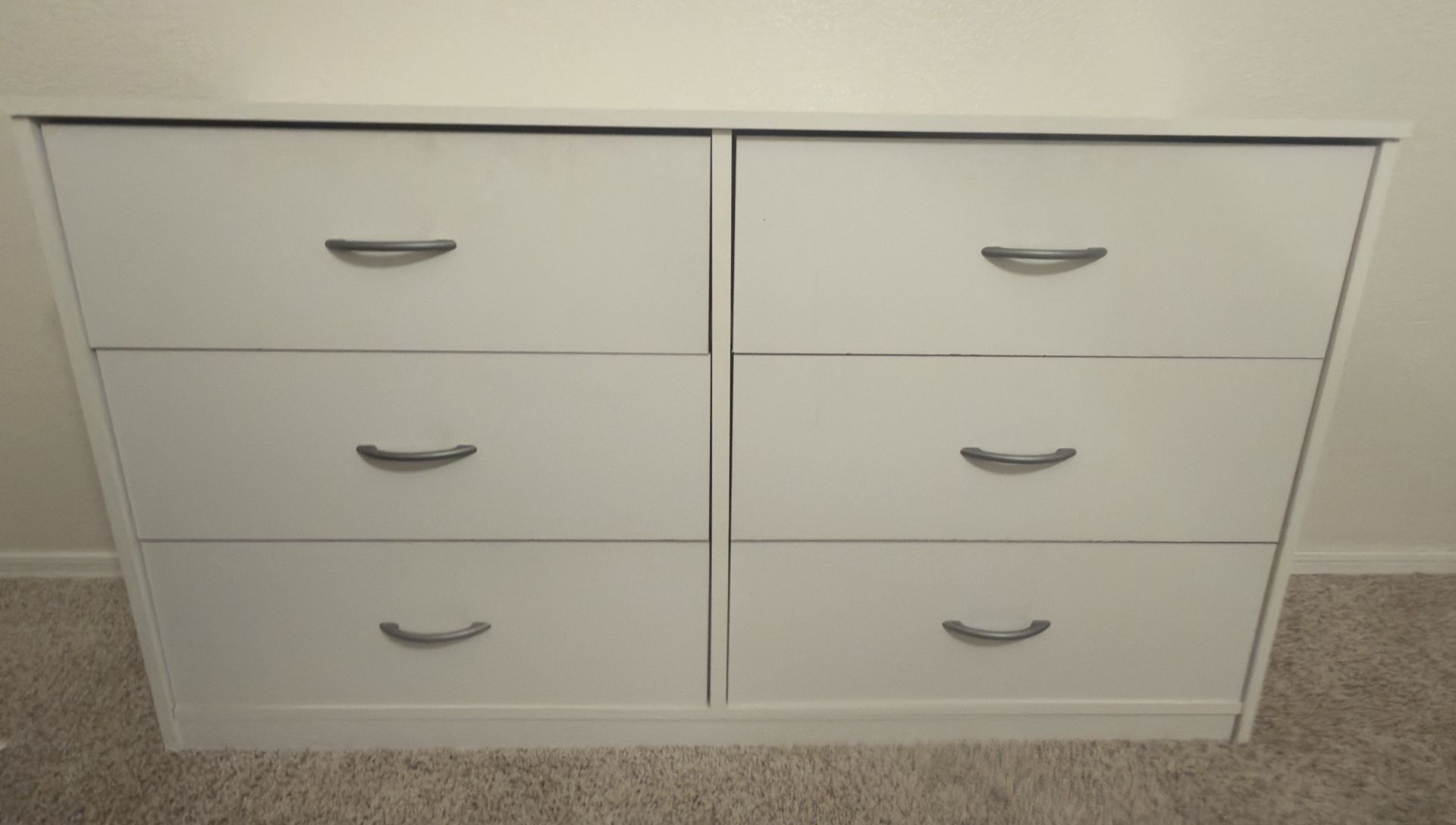 White 6 Drawer Dresser