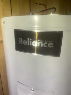 Reliance 40-Gallon Electric Water Heater – NEW/UNUSED – 4500W – 240V