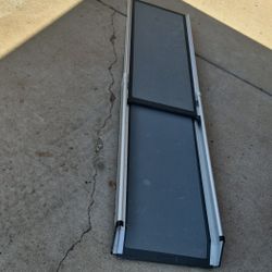 Pet Safe Retractable Ramp
