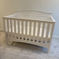 White Wood Crib By Delta Standard Size Adjustable Height