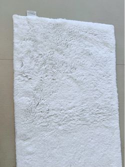 Restoration Hardware Bath Mat