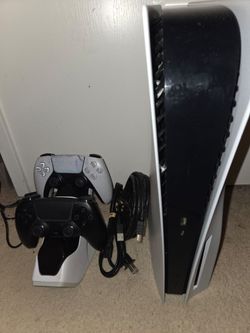 Playstation 5 PS5 with 2 controllers and charging dock