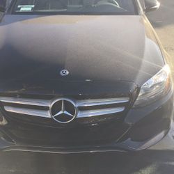 Mercedes 300 C 2018 96000 Miles. 