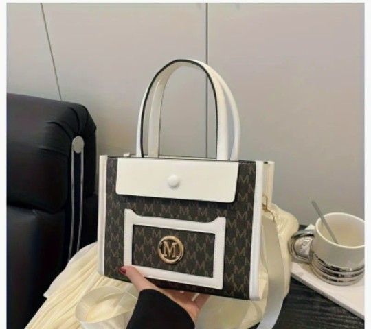 Brand New Women's Handbag 👜 
