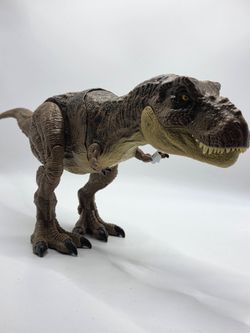 Jurassic World Dominion Thrash ‘N Devour Tyrannosaurus T Rex w/ Sound and Motion