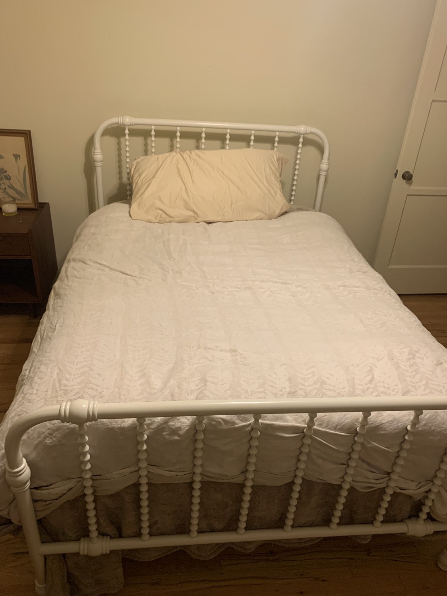 Full Size Bed Frame And Mattress