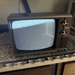 Philips 1984 13” vintage television in great condition working 