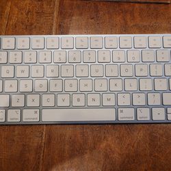  Apple Magic Keyboard with Touch ID SILVER A2449 for M1 iMac Macs no cables With ESC Flip Keyboard Stand