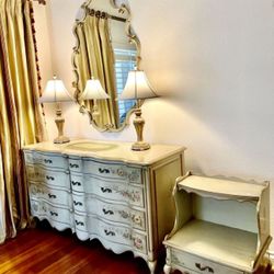 GORGEOUS  ITALIAN BEDROOM SET