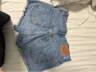 Levi’s shorts