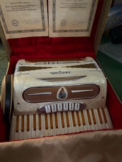 Vintage Cantino Italian Piano Accordion with Original Case