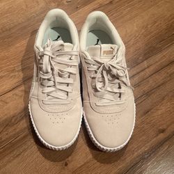 Pumas Sneakers 