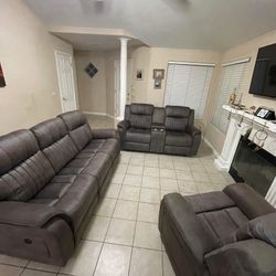 New Power Recliner Couch , Loveseat And Chair! Free Delivery 🚚! Financing Available! 