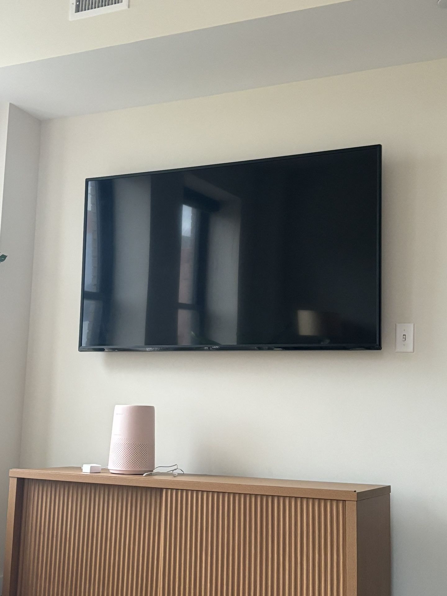 60 Inch Vizio 4K HDR Smart Tv