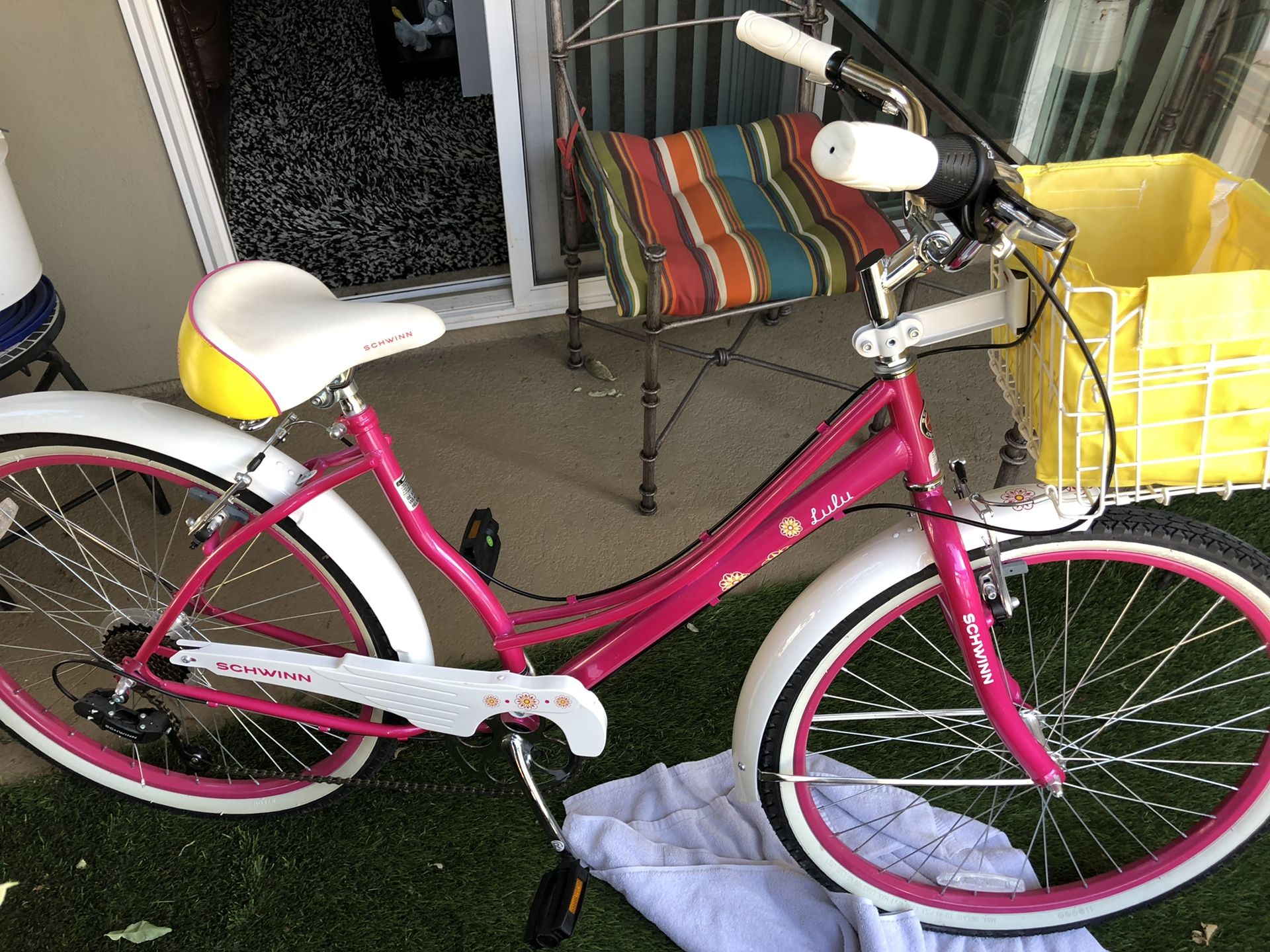 Pink Schwinn Beach Cruiser Fenders Schwinn Baywood Deluxe Cruiser