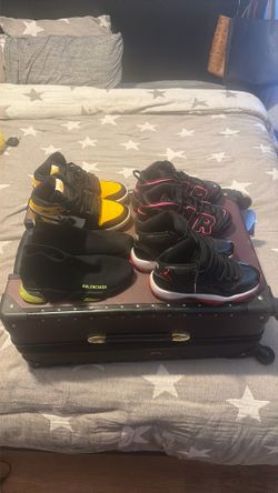 Big Kids Sneaker Bundle